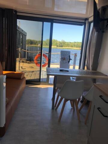 Фото номера Плавучий дом-лодка Julietta Апартаменты Houseboat Porta Mare г. Камень-Поморски 5