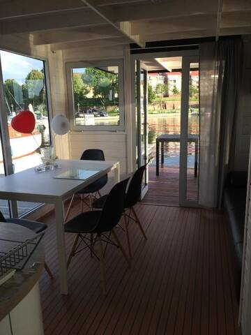 Фото номера Плавучий дом-лодка Kristofer Апартаменты Houseboat Porta Mare г. Камень-Поморски 5