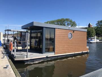 Фото номера Плавучий дом-лодка Bugatti Апартаменты Houseboat Porta Mare г. Камень-Поморски 2