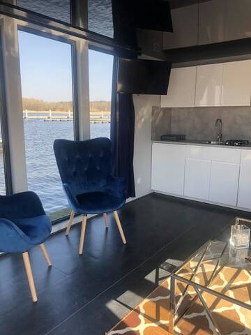 Фото номера Плавучий дом-лодка Morgan III Апартаменты Houseboat Porta Mare г. Камень-Поморски 2